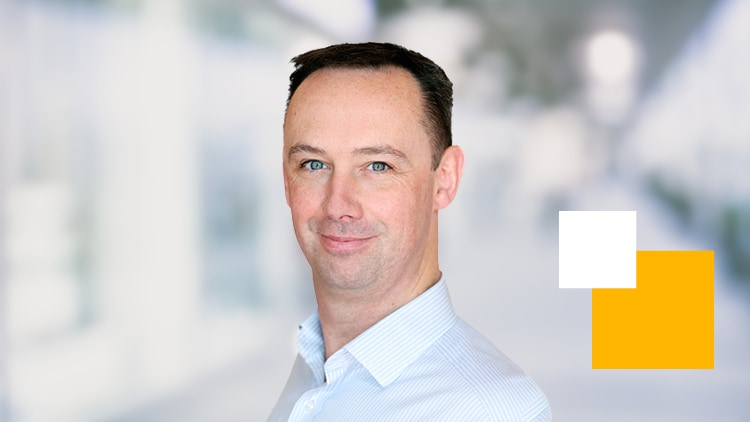 A portrait photo of James McMenamin, Partner Deals Advisory